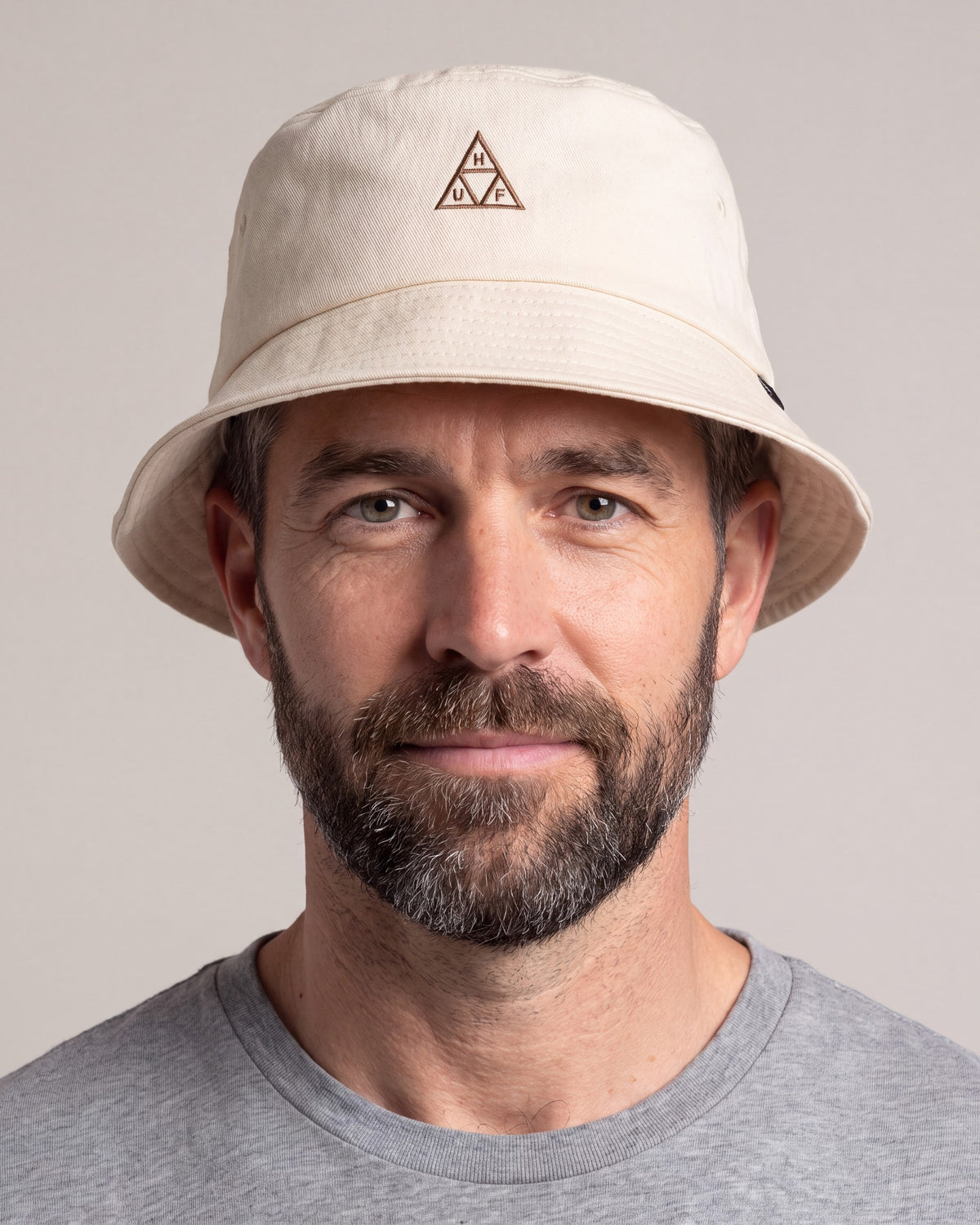 Huf Set TT Bucket hats — Natural — model front