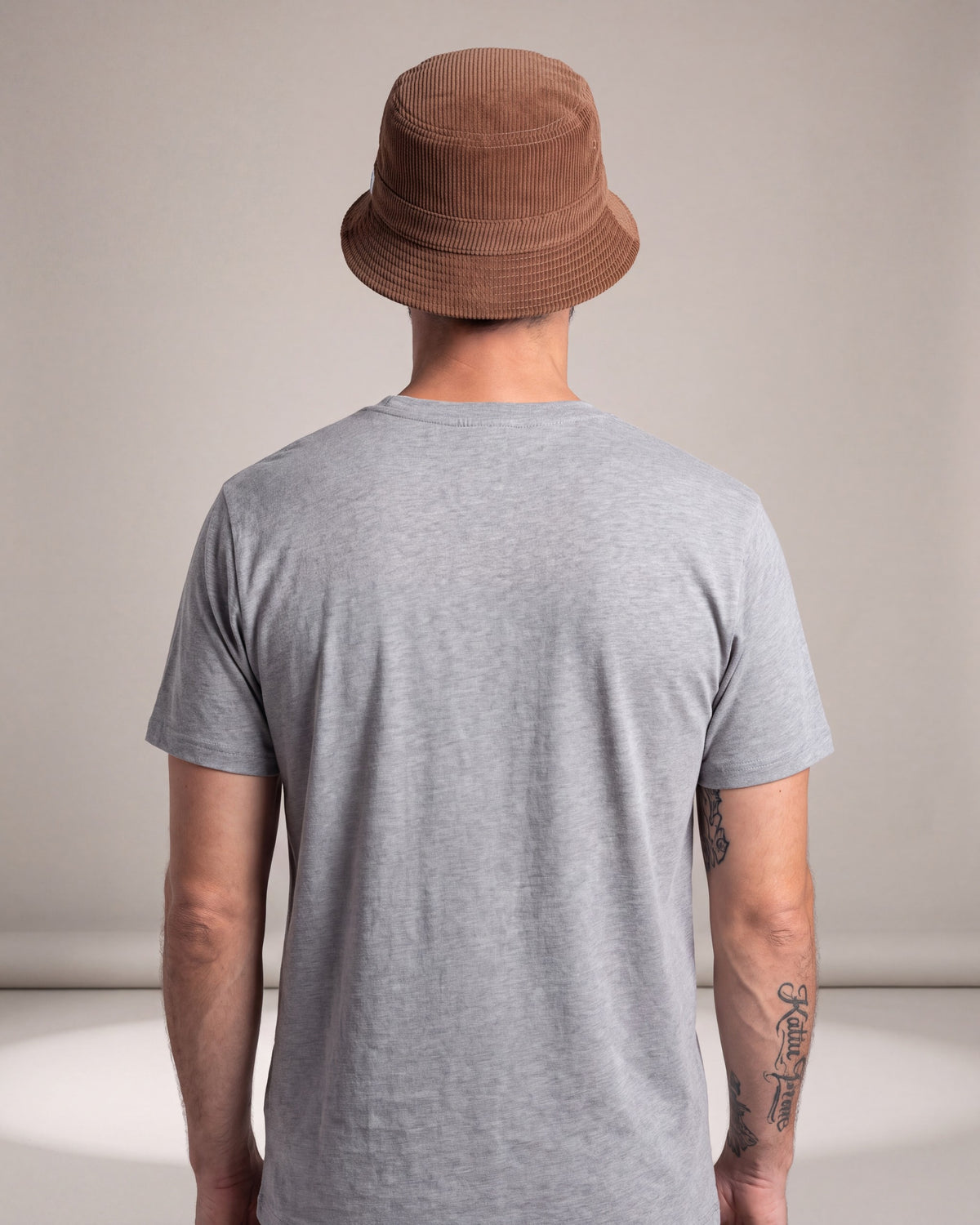 Katin Script Bucket hats — Brown — model back