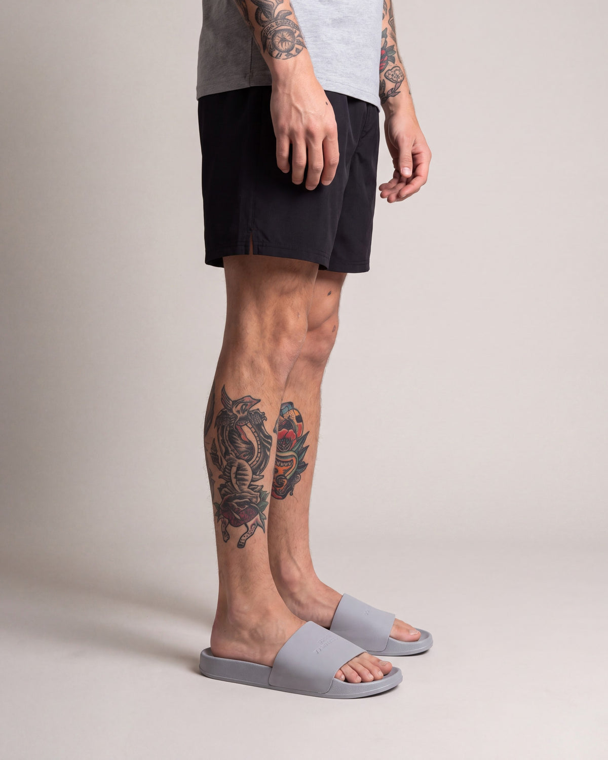 Ruxen LA Slides — Silver Grey — model side