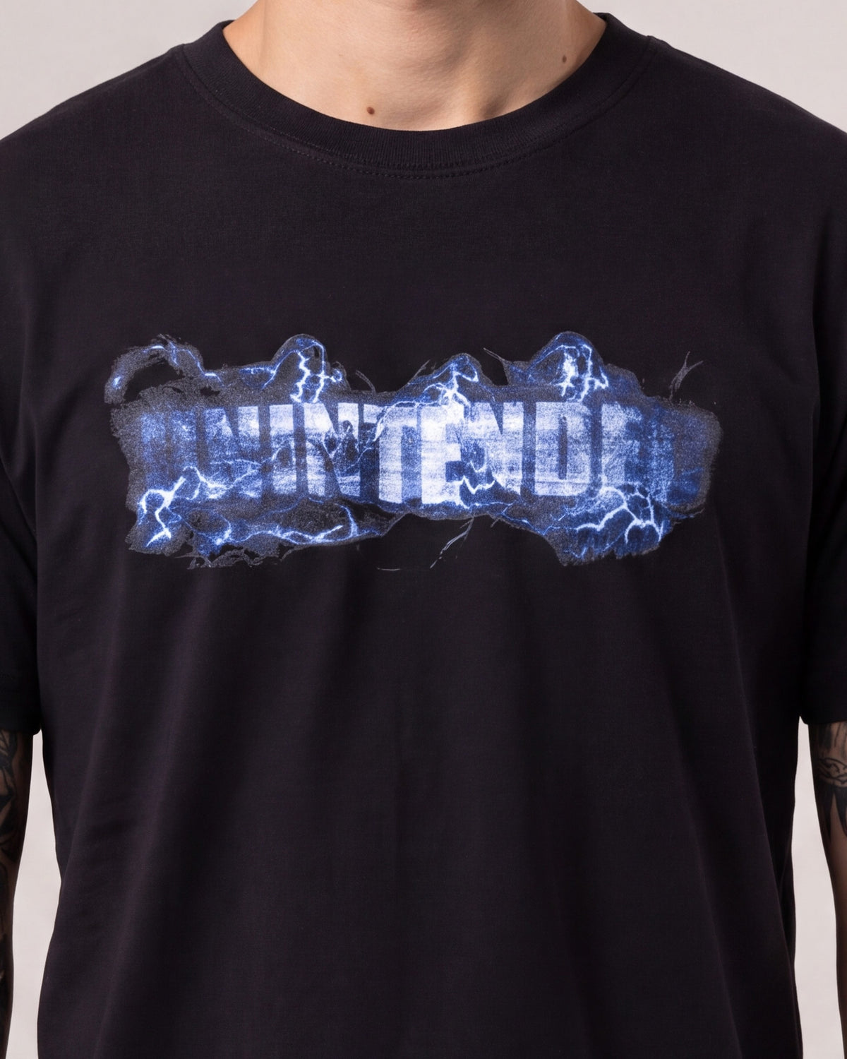Unintended Horror Film SS tees — Black — model detail